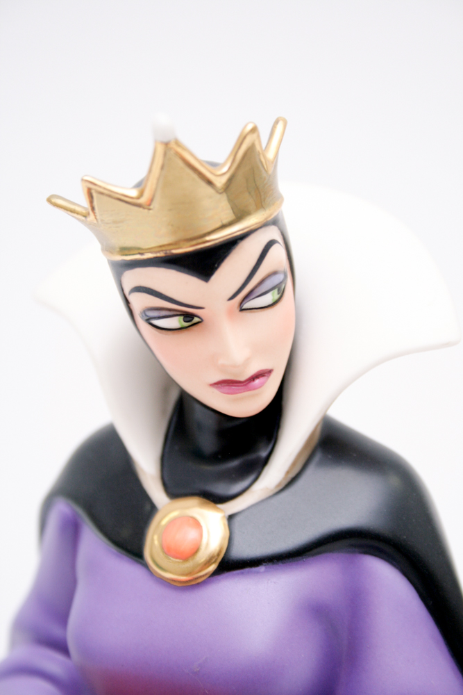 Limited Edition Disney "Bring Back Her Heart..." Snow White 60th Anniversary Commemorative Figurine