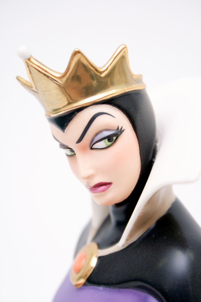 Limited Edition Disney "Bring Back Her Heart..." Snow White 60th Anniversary Commemorative Figurine