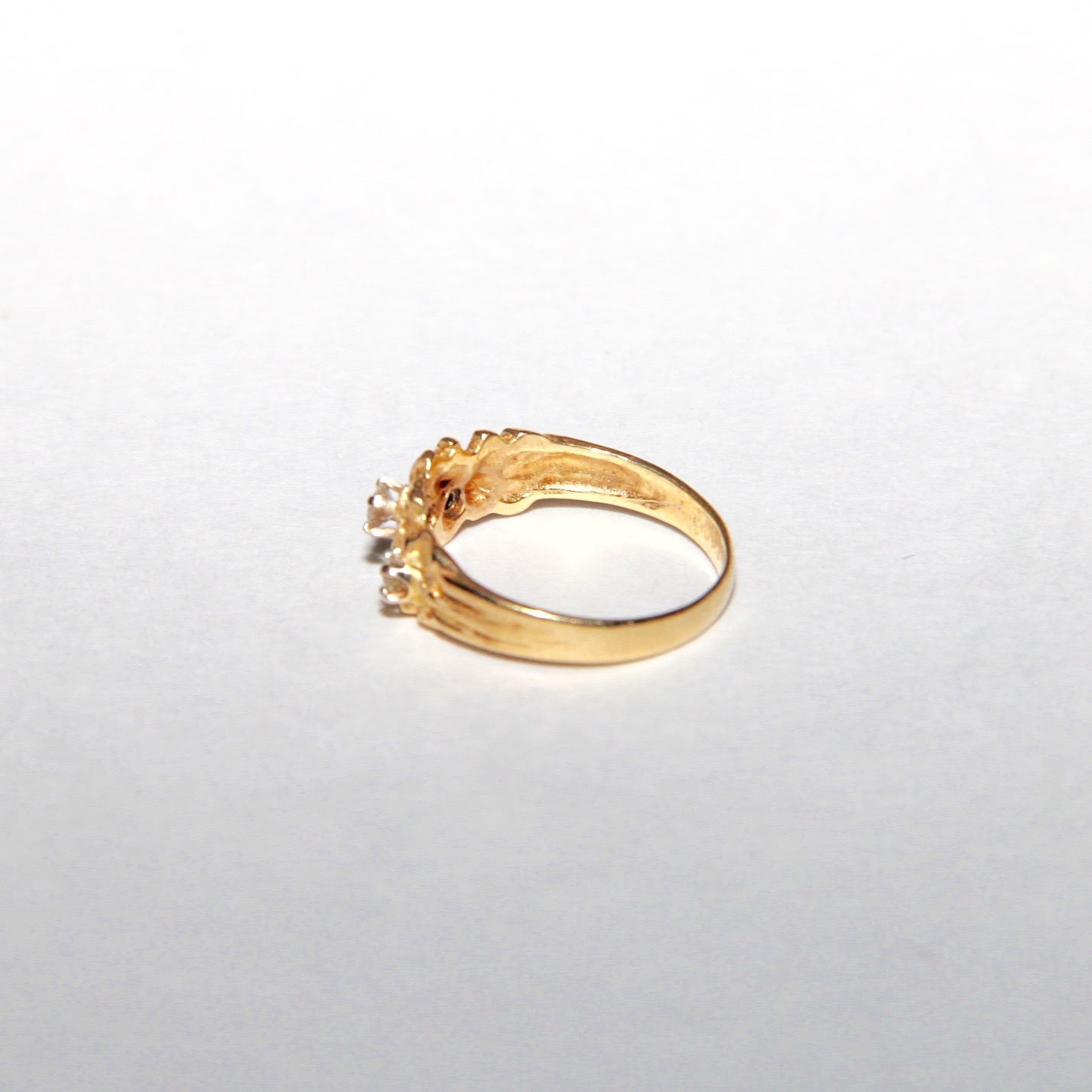 14K Yellow Gold Nugget Ring with Diamonds