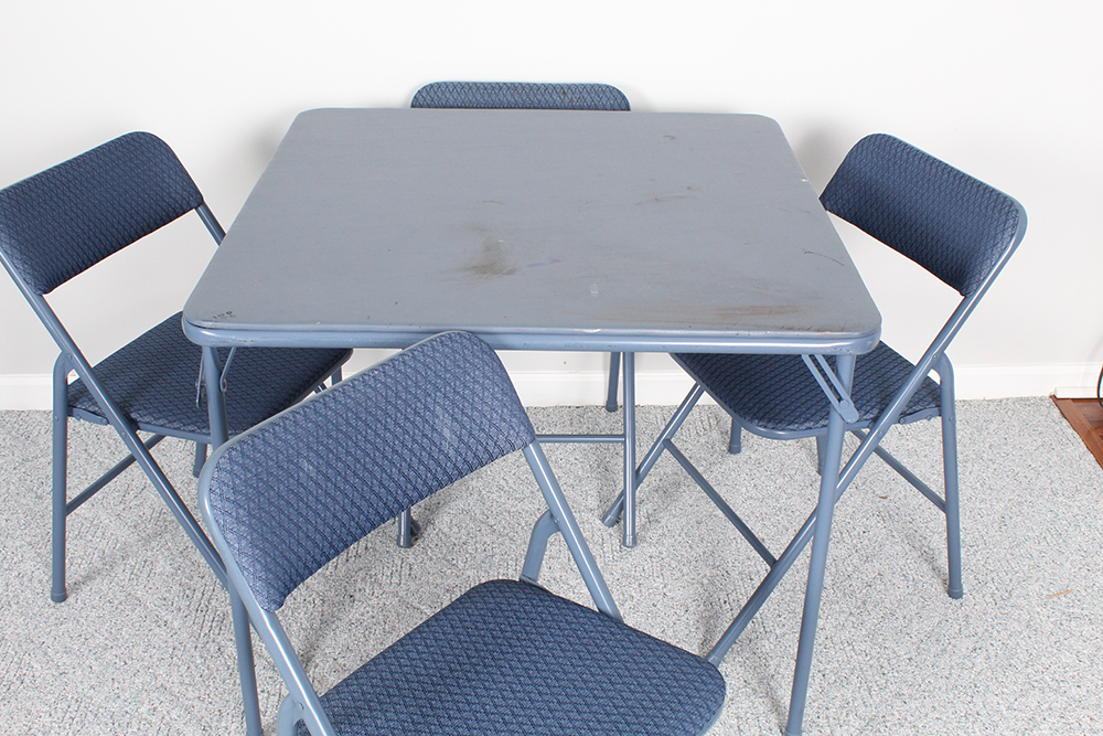 Blue card discount table and chairs