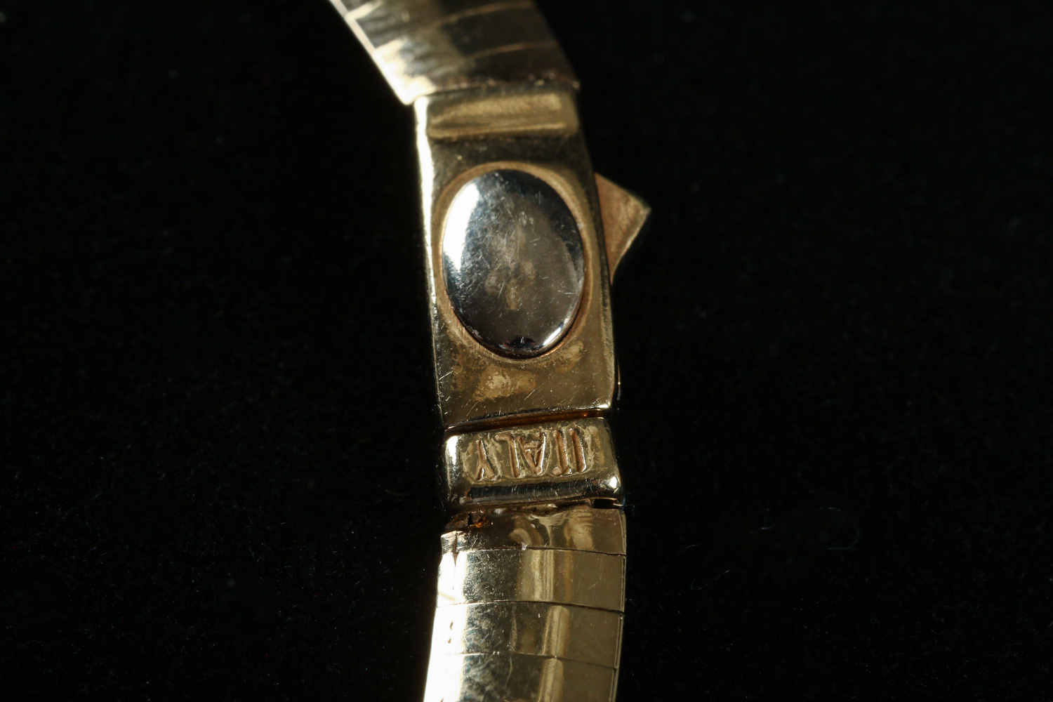 Maraf Jewelry 14k Yellow Gold Amethyst and Diamond Pendant Necklace