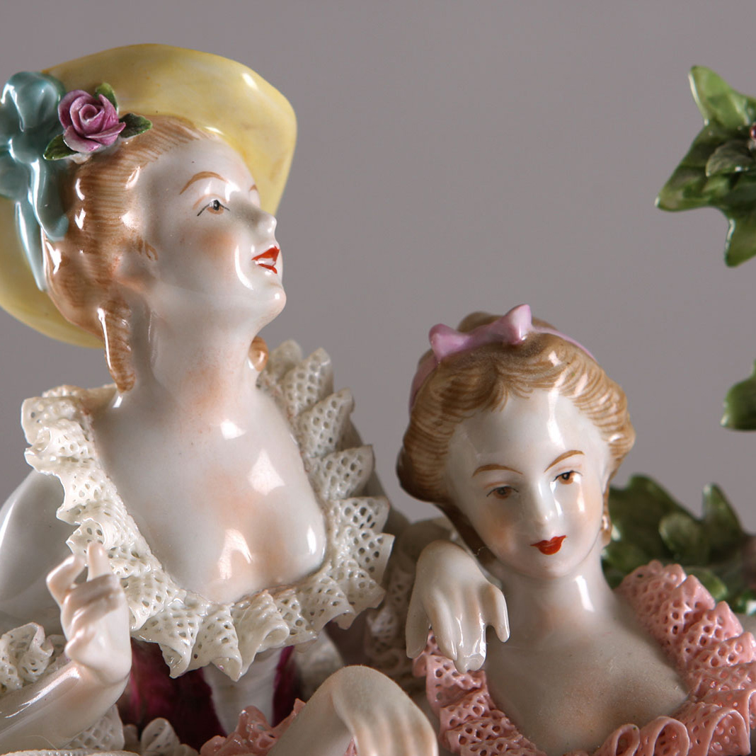 Unterweissbach Germany Dresden Lace Porcelain Ladies Figurine