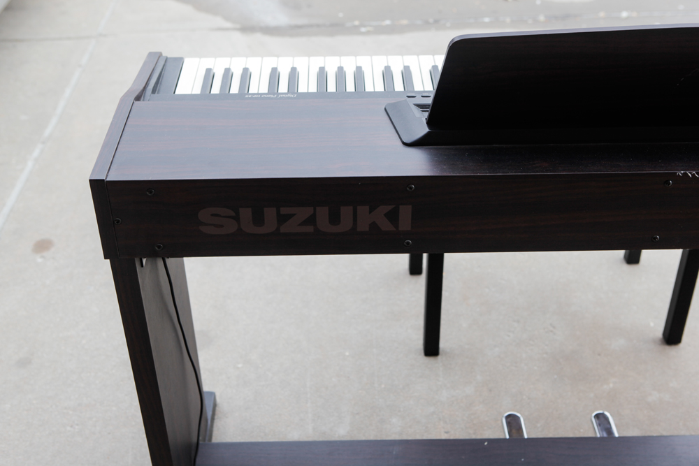 Suzuki Electric Piano