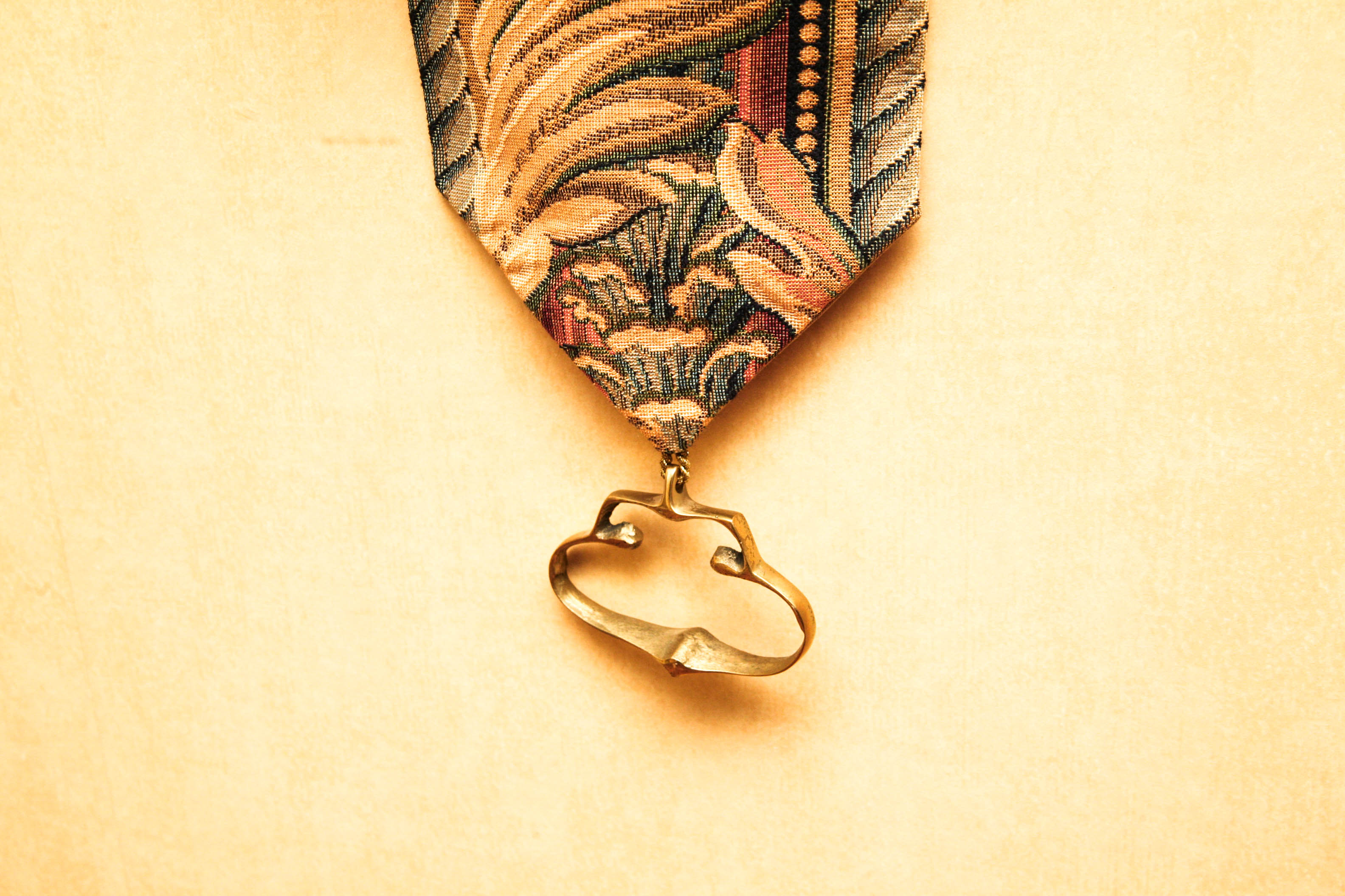 Hanging Bell Pull Tapestry by Corona Decor Co. with Leaf Hanger