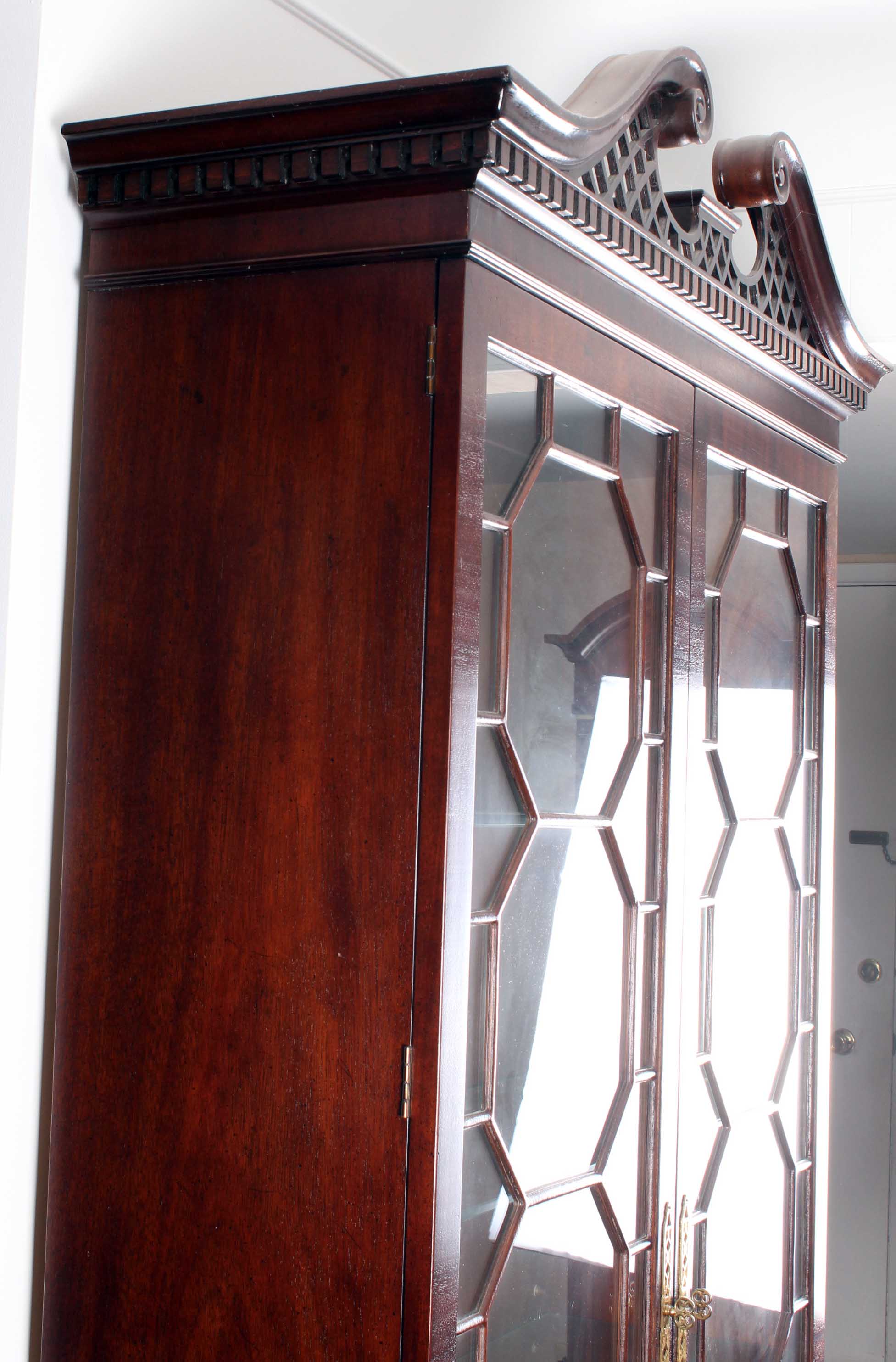 Mid Century Asian Style Mahogany Henredon China Hutch