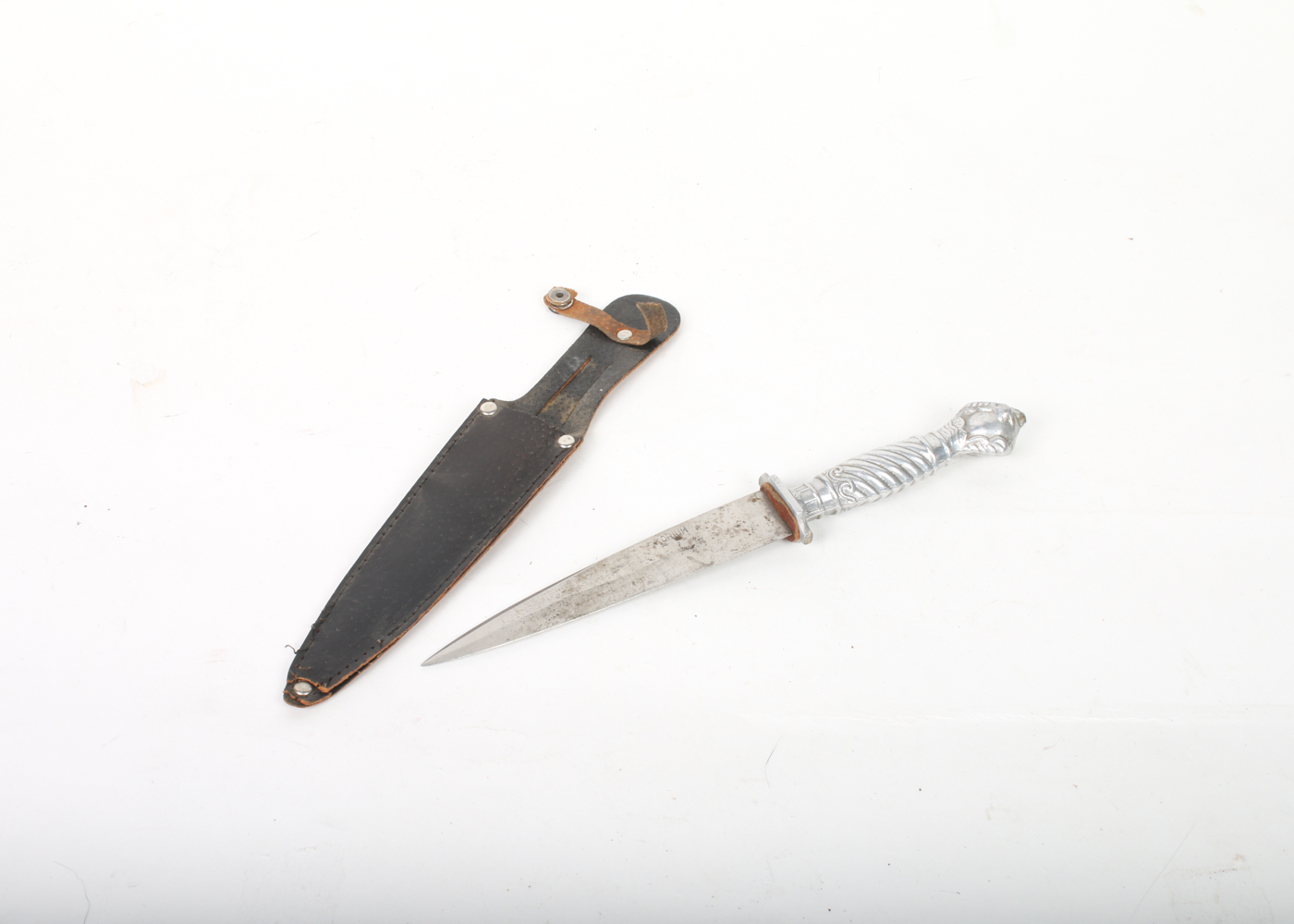 Korium Japan Dagger in Leather Sheath