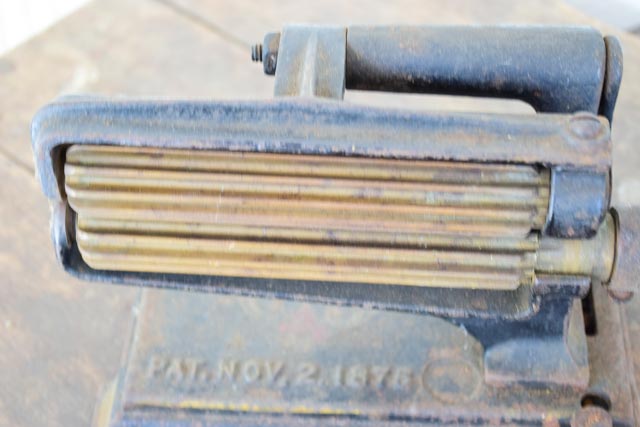Antique American Machine Co. Fluting Iron