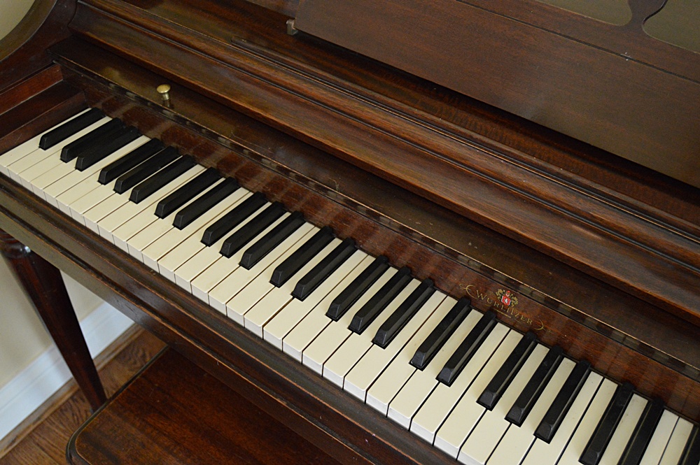 Vintage Wurlitzer Spinet Piano in Mahogany