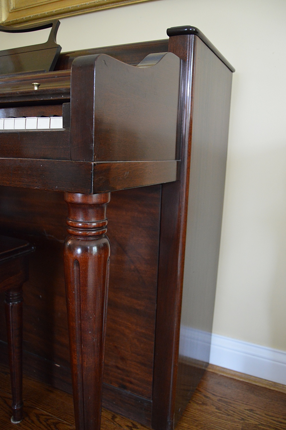 Vintage Wurlitzer Spinet Piano in Mahogany