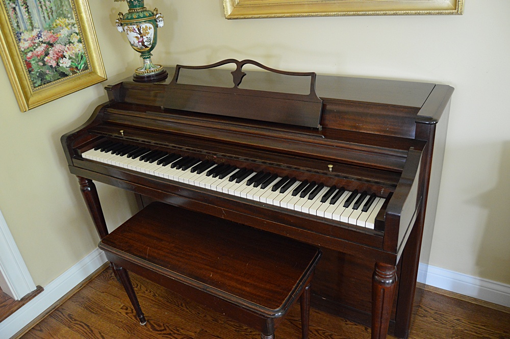 Vintage Wurlitzer Spinet Piano in Mahogany