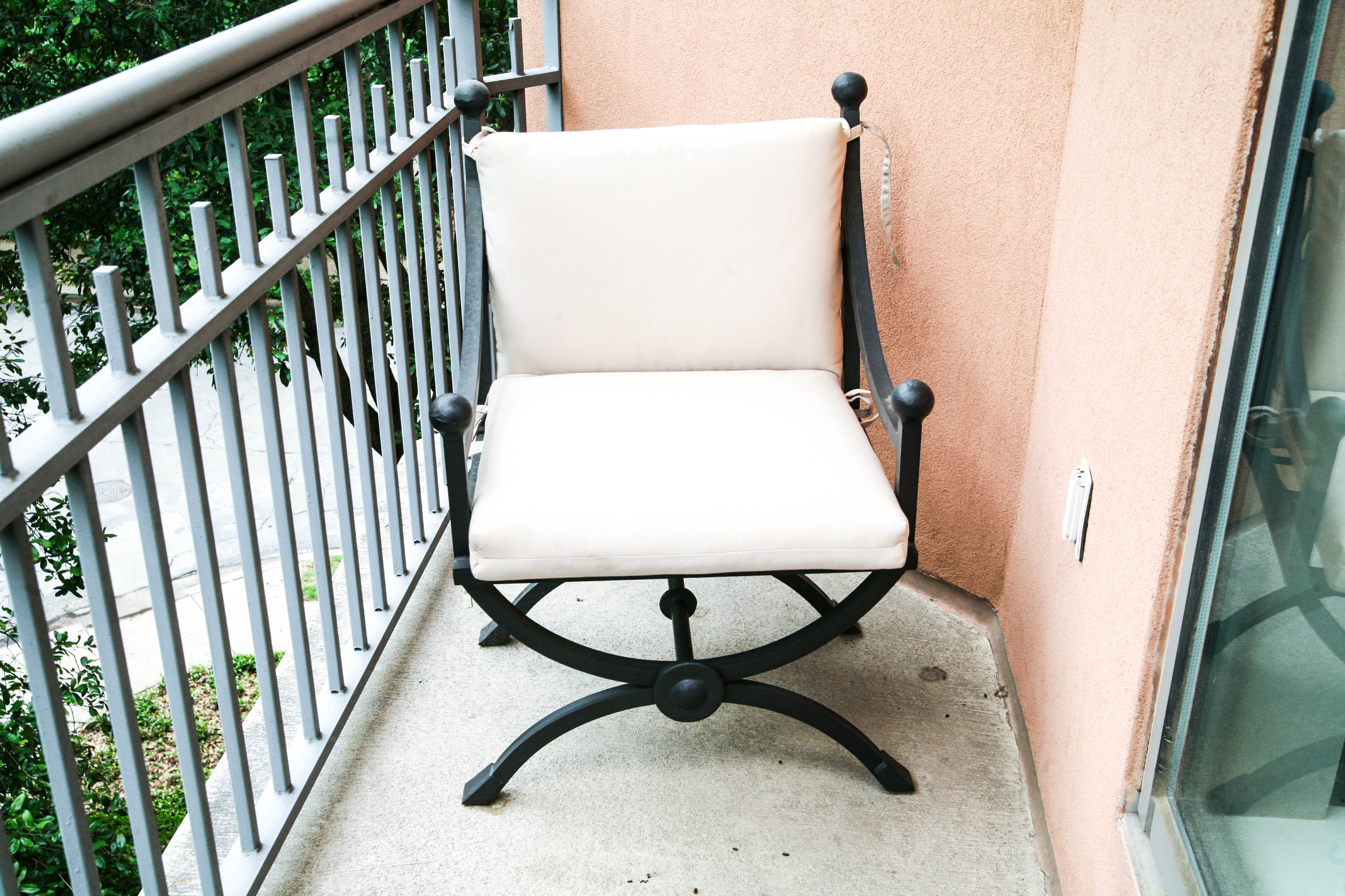 Patio Chair with Matching Foot Rest