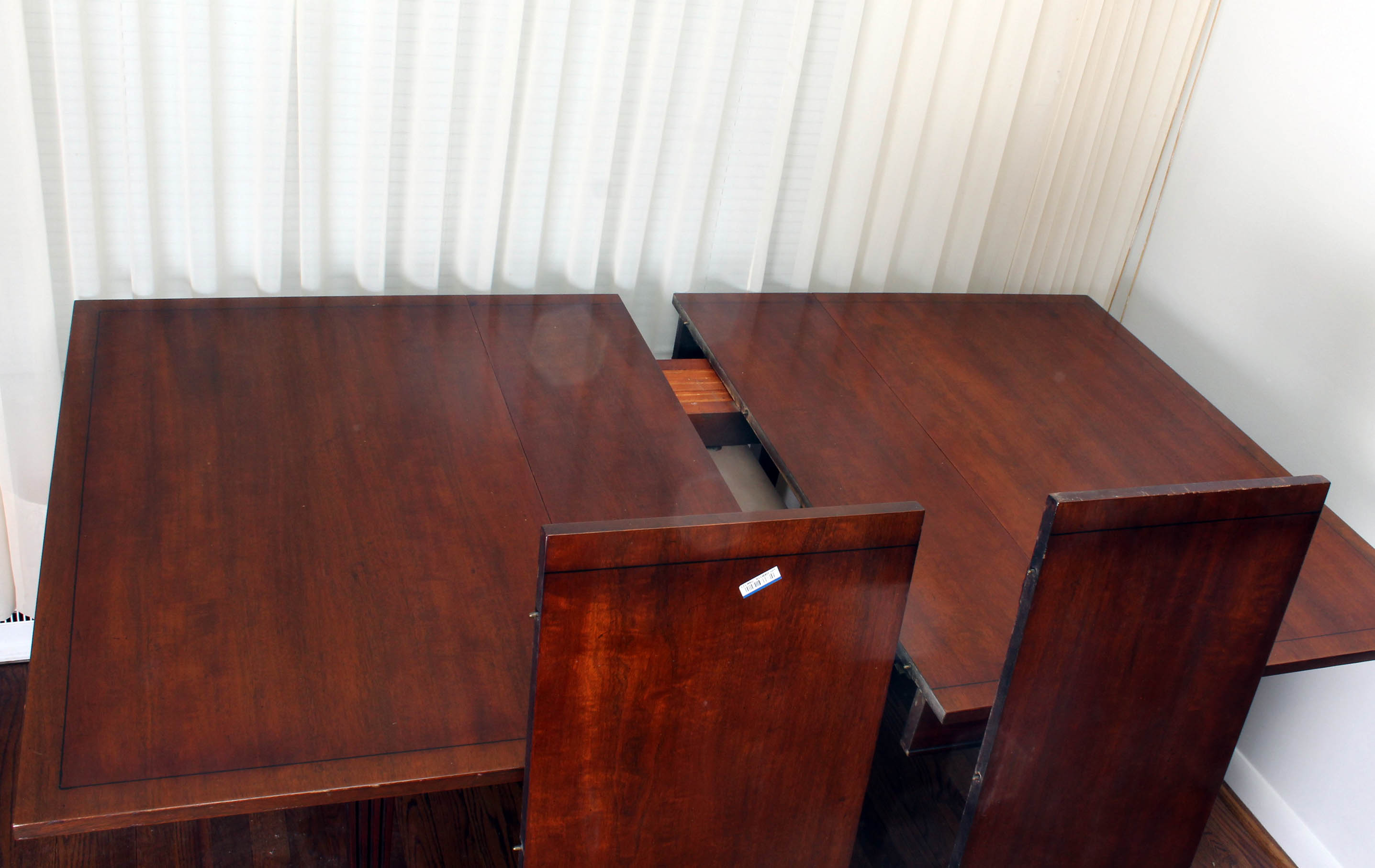 Vintage Henredon Mahogany Federal Style Drop Leaf Dining Table