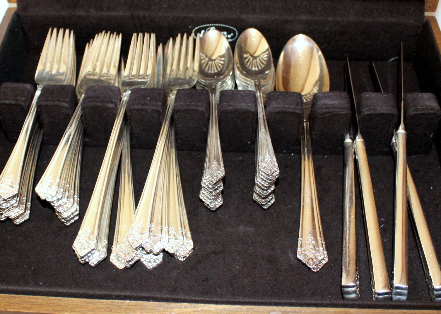 1847 Rogers Brothers "Her Majesty" Silver Plate Flatware in Chest