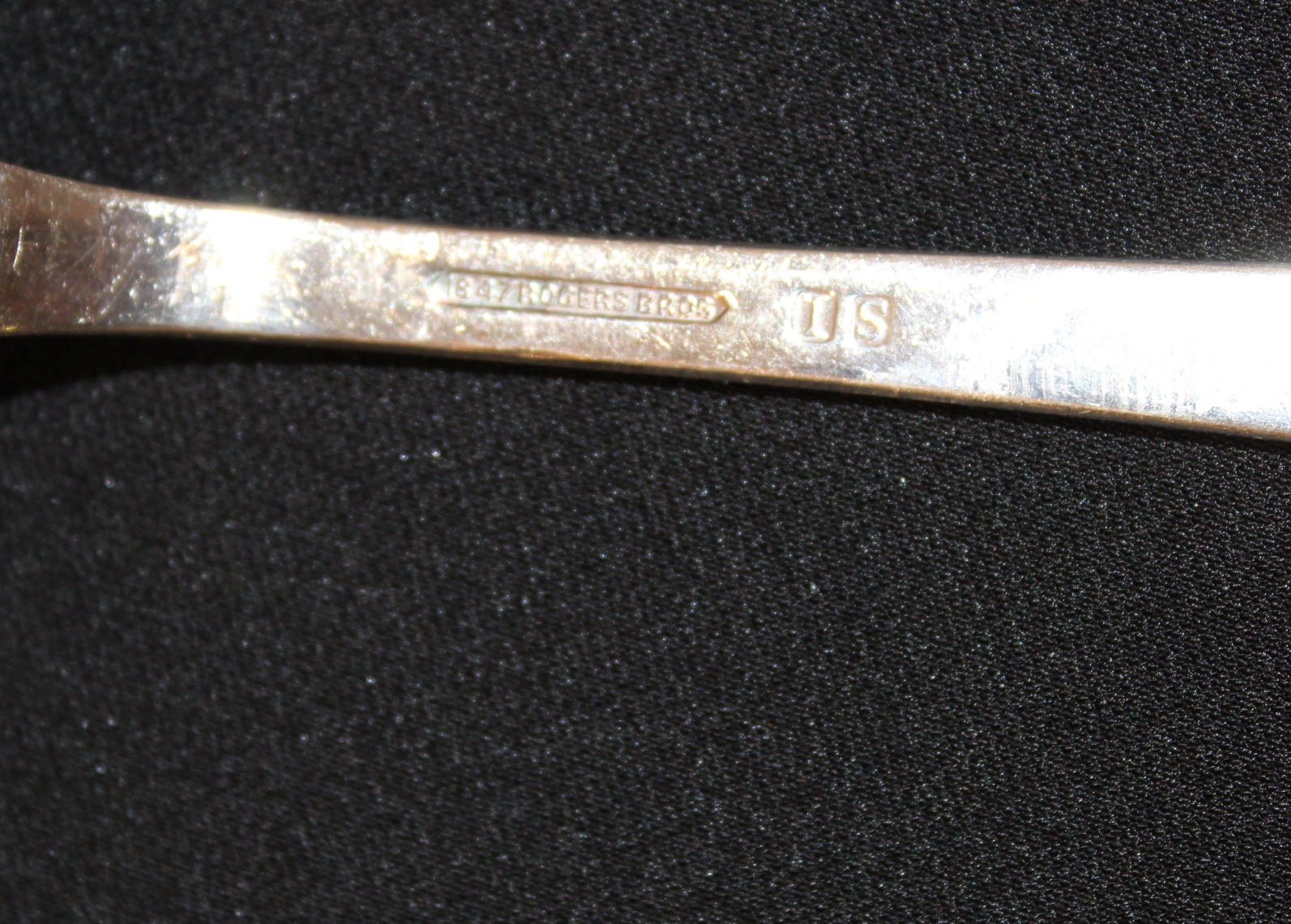 1847 Rogers Brothers "Her Majesty" Silver Plate Flatware in Chest