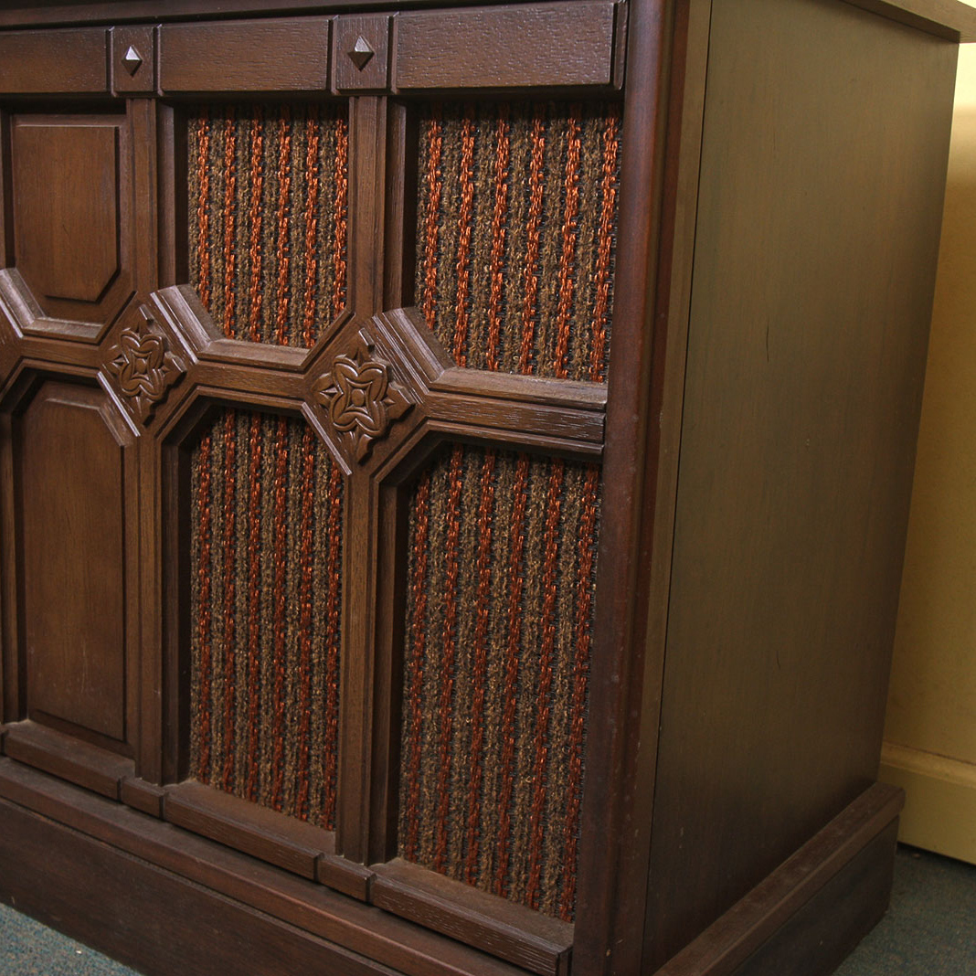 Beautiful Vintage RCA Console Stereo with Solid Wood Cabinet