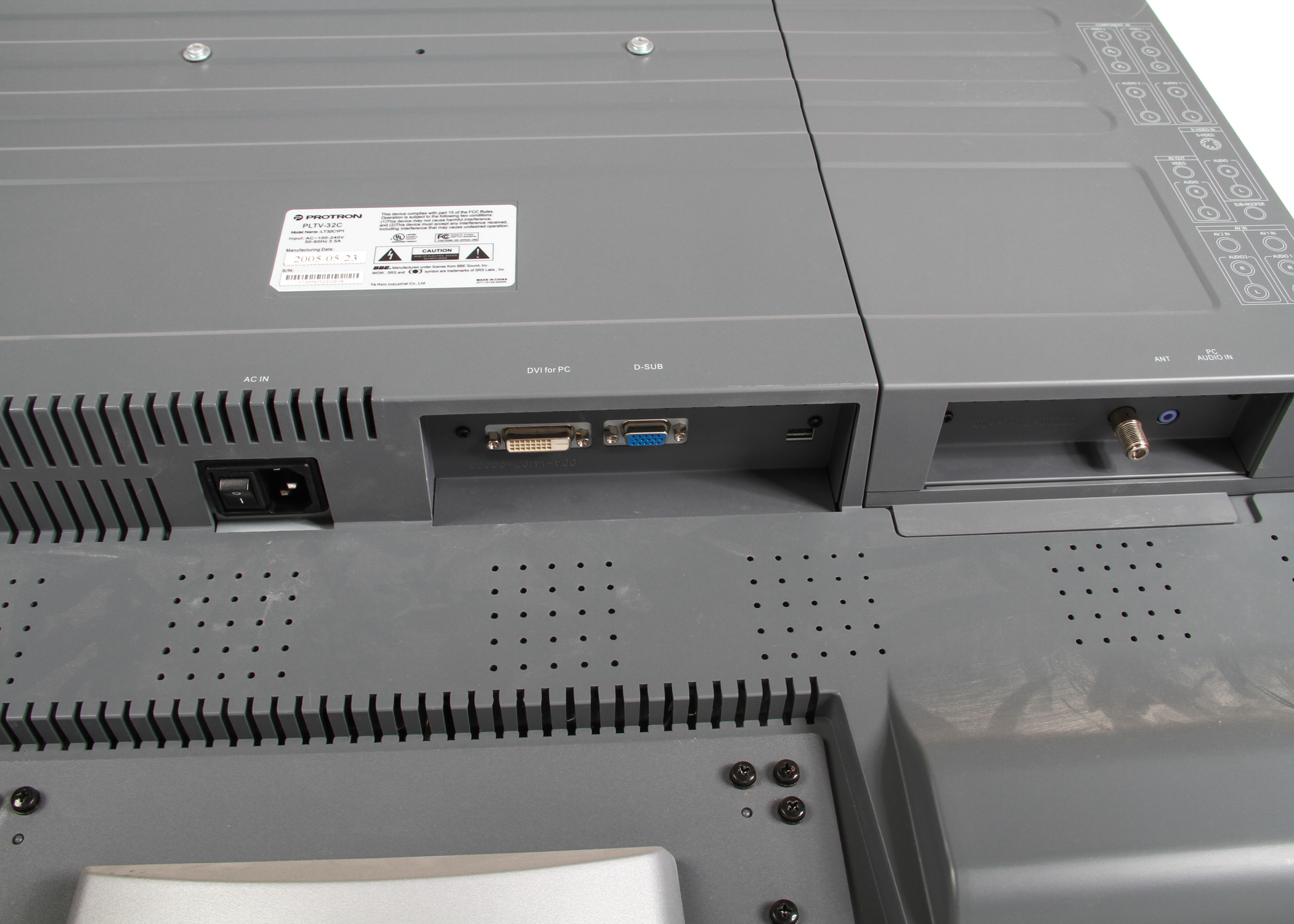 Protron PLTV-32C 32-Inch Flat Panel LCD TV