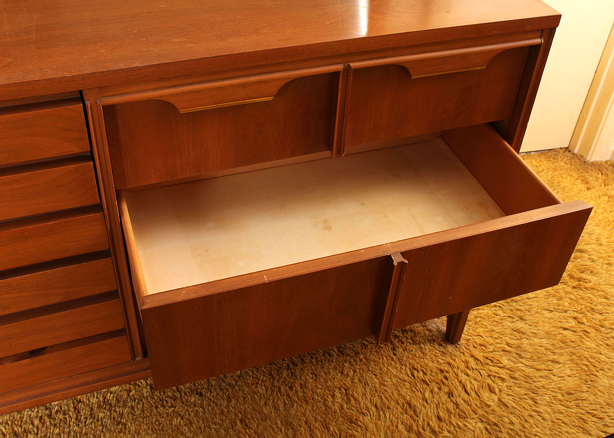 Mid Century Modern Chest of Drawers with Mirror