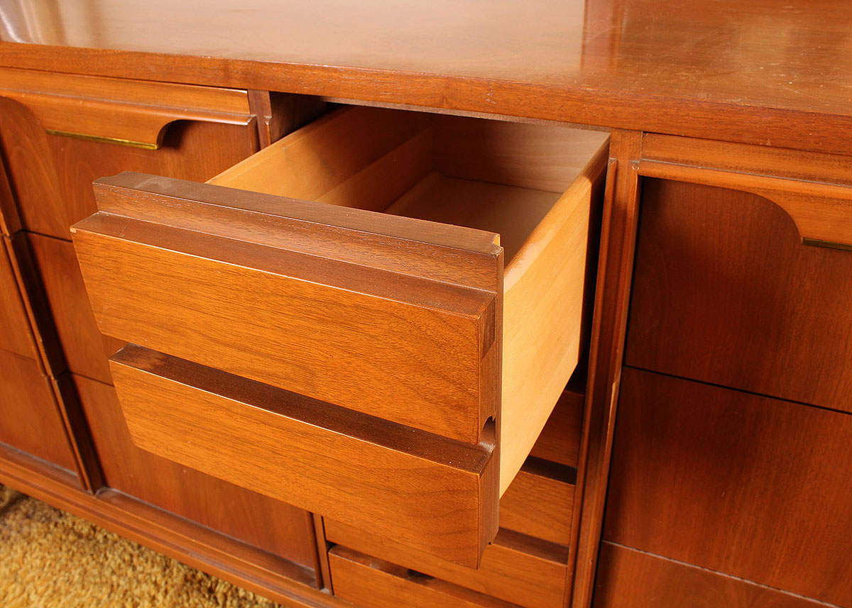Mid Century Modern Chest of Drawers with Mirror
