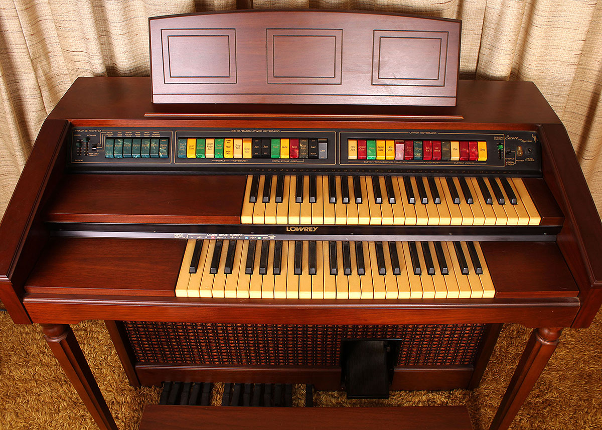 Lowrey Electric Organ