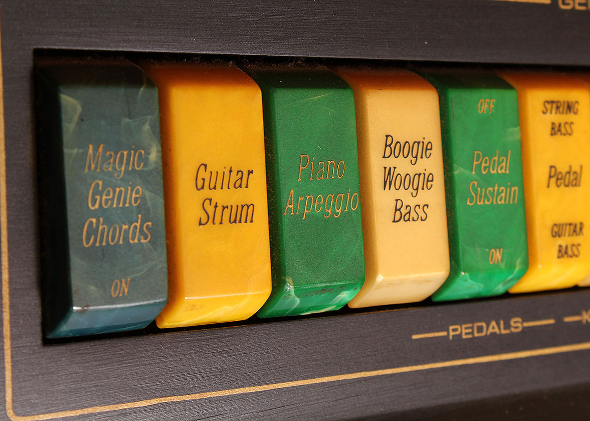 Lowrey Electric Organ