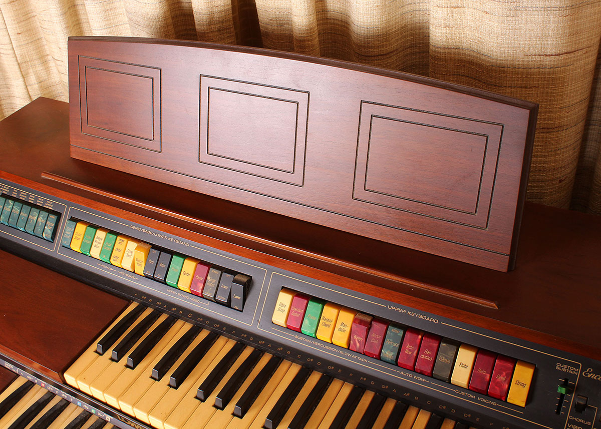 Lowrey Electric Organ