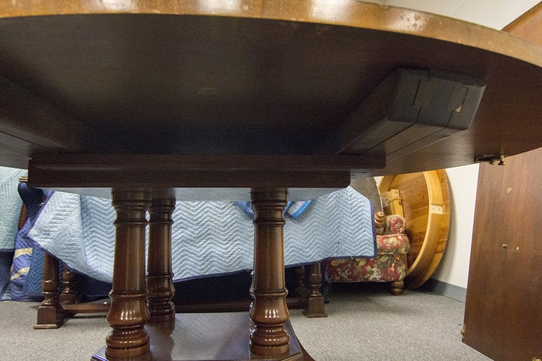 Restall, Brown & Clennell Mahogany Pedestal Table