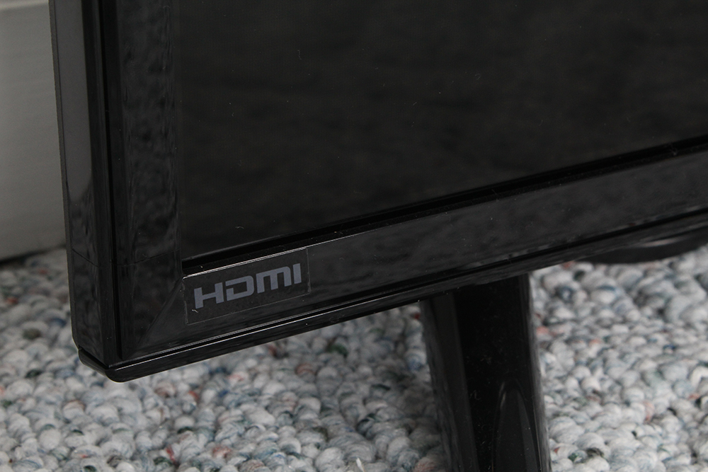 TCL Roku 32" FLat Screen Television