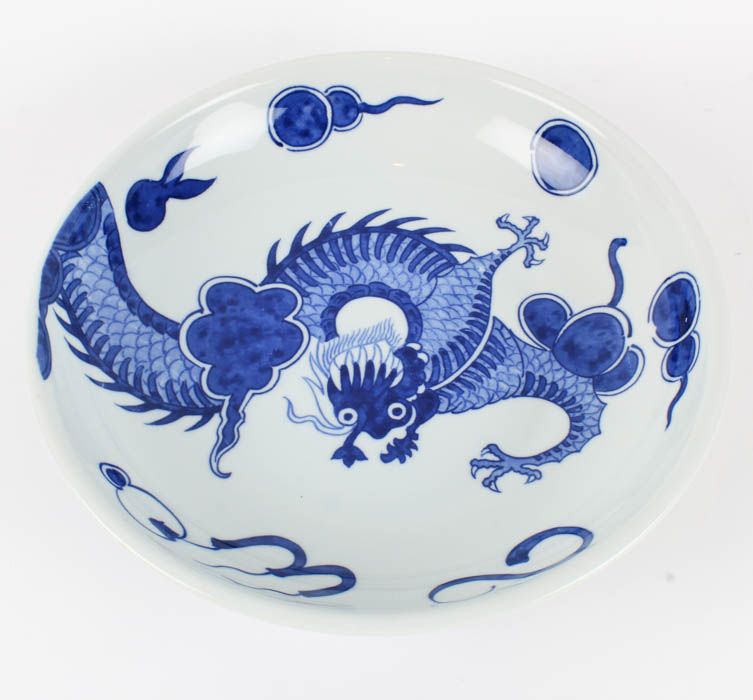 Blue and White Ceramic Decor and Tableware Featuring Mottadeh