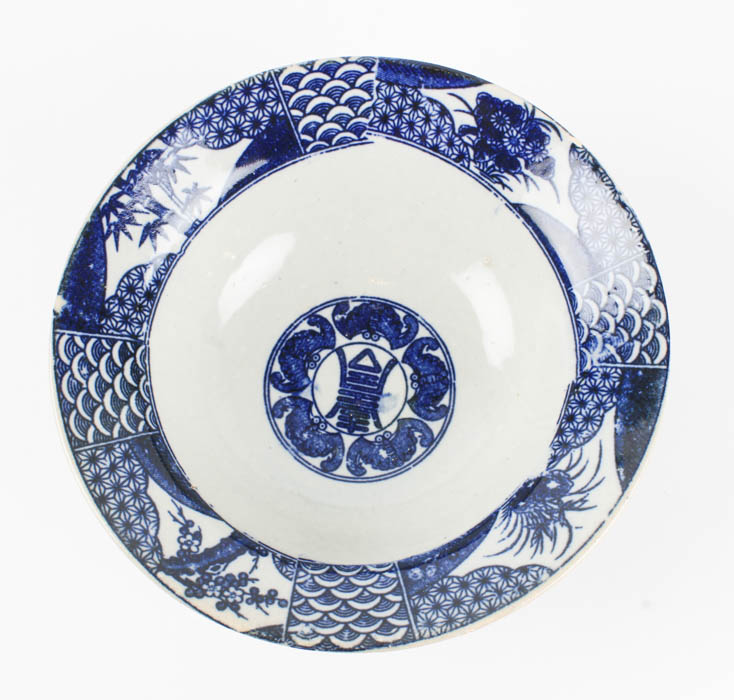 Chinese Blue and White Ceramic Footed Bowls