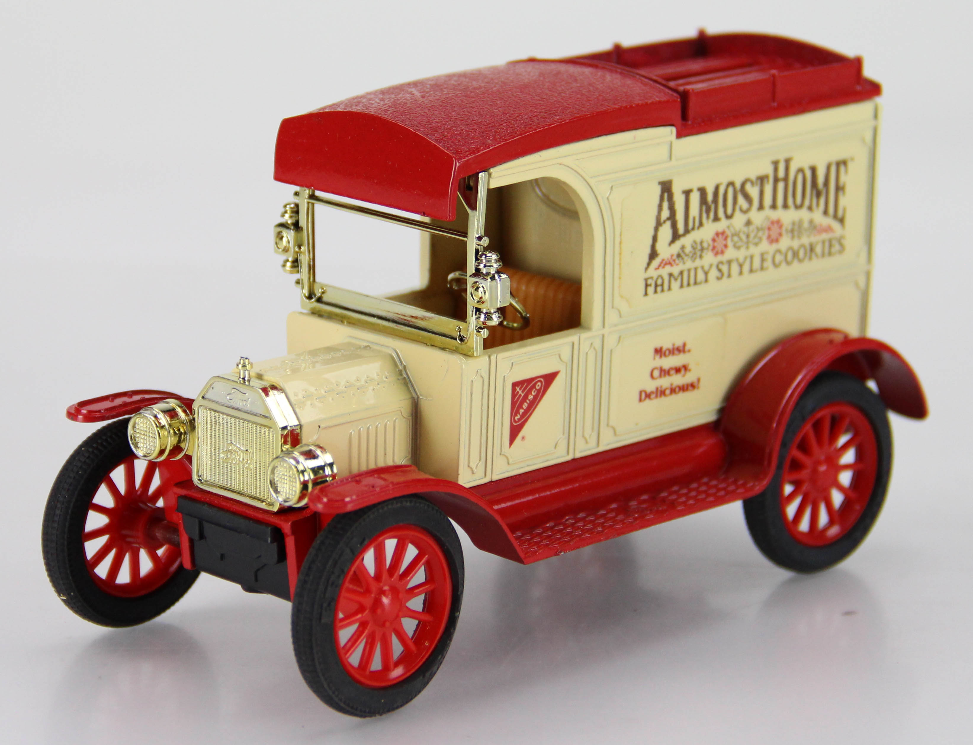 ERTL Nabisco 1913 Ford Model T Van Coin Bank