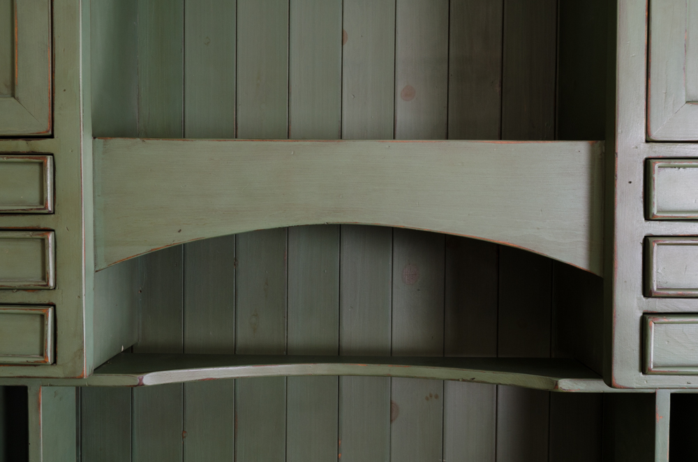 Green Country Desk With Hutch