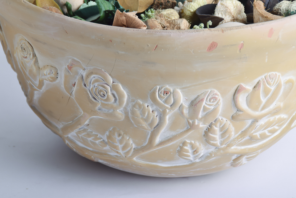 Dried Flowers and Potpourri Decor