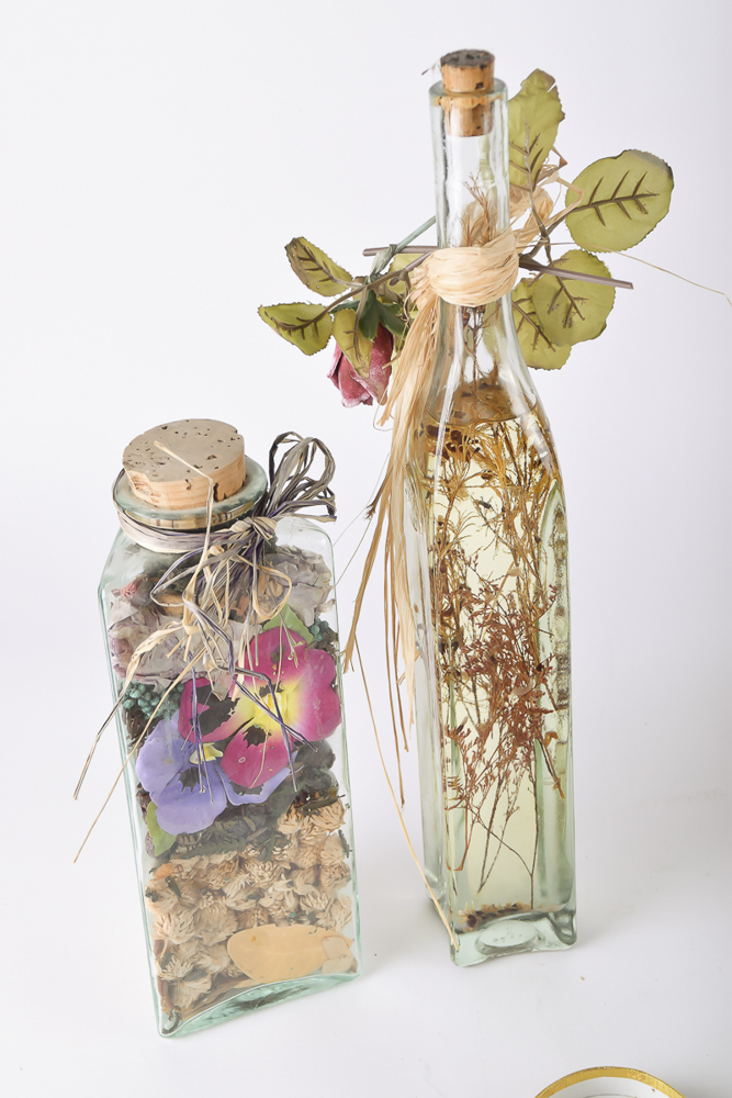Dried Flowers and Potpourri Decor