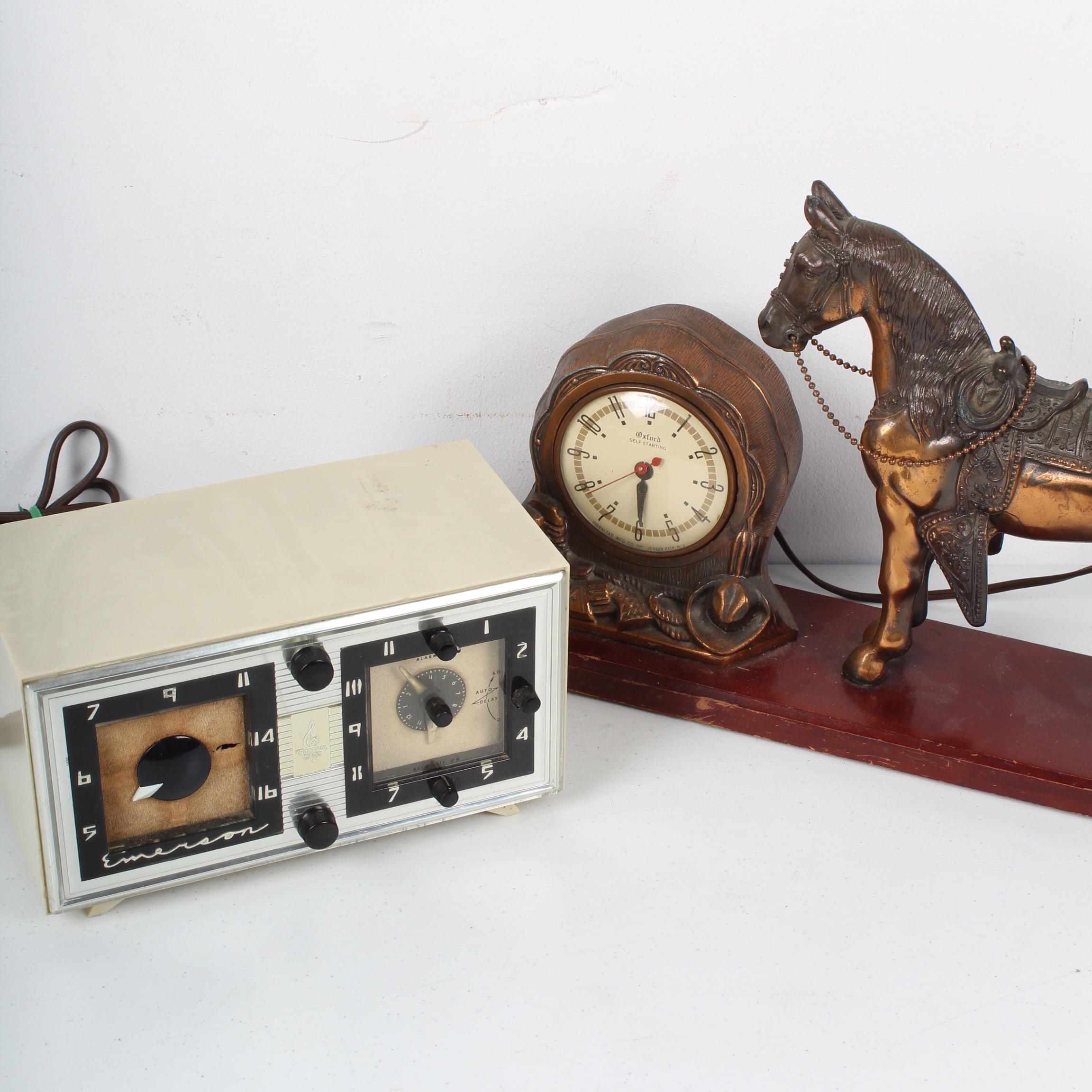 Vintage Bronze Tone Metal Horse Mantle Clock