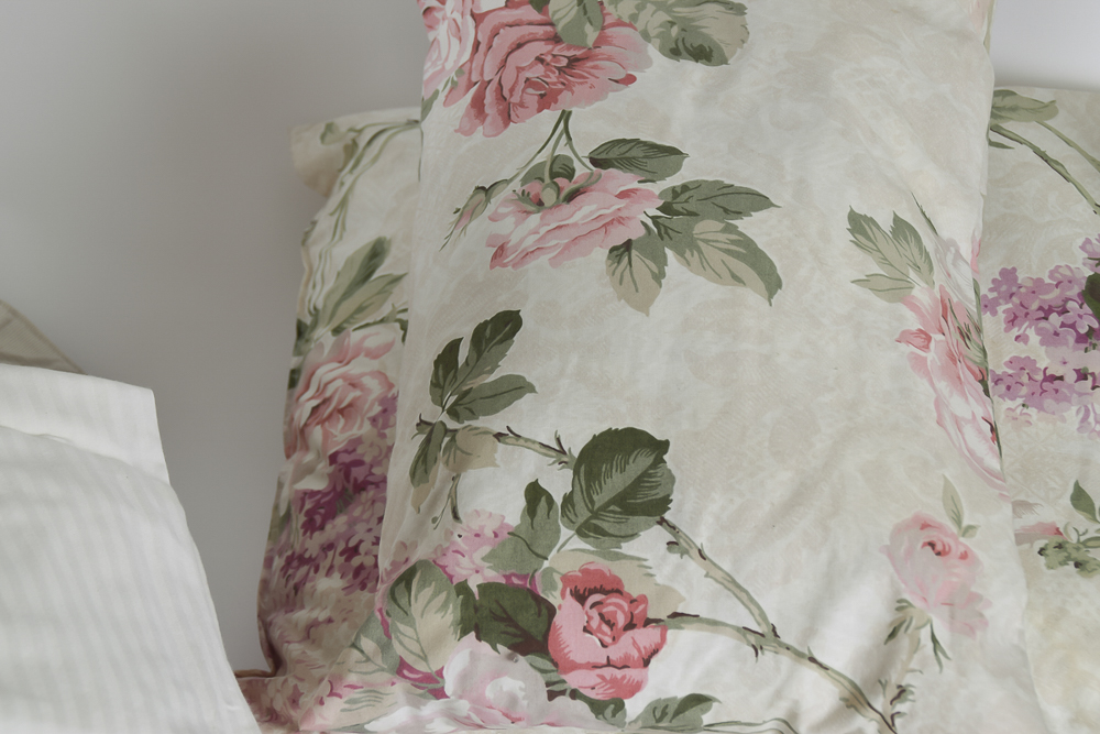 Collection of Bed Linens and Accent Pillows