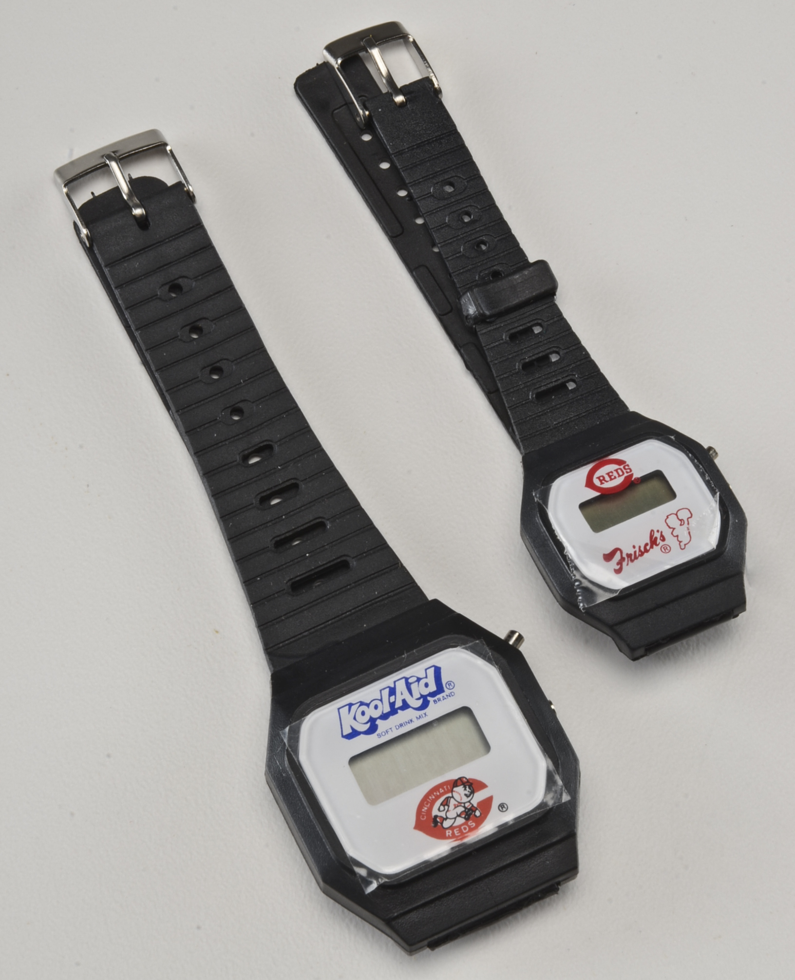 Cincinnati Reds Souvenir Collectibles And Bobble Head Dolls