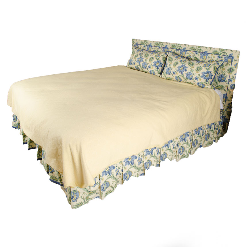Custom Jee Jofa Coverlet And Floral Bedding