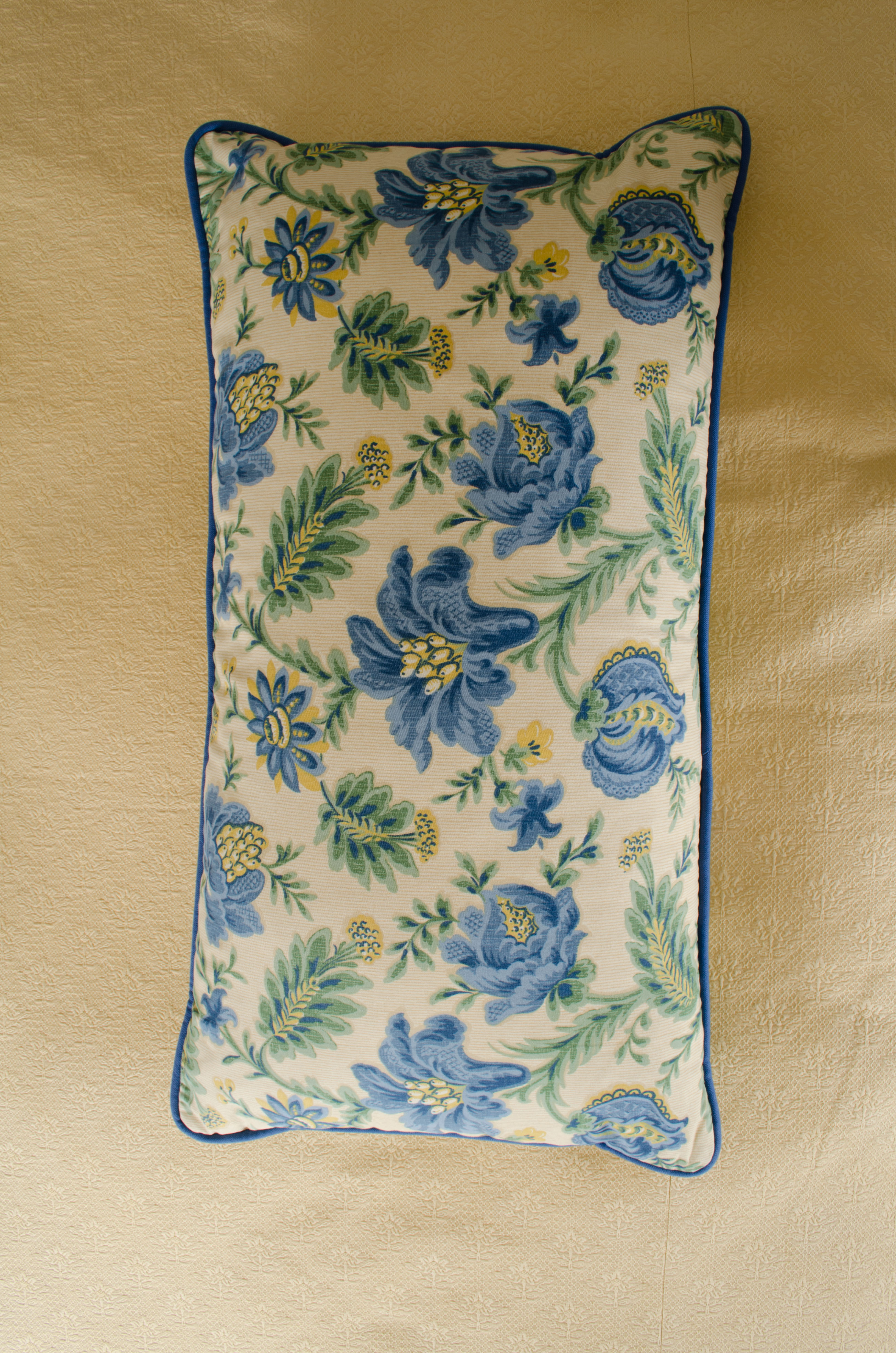 Custom Jee Jofa Coverlet And Floral Bedding