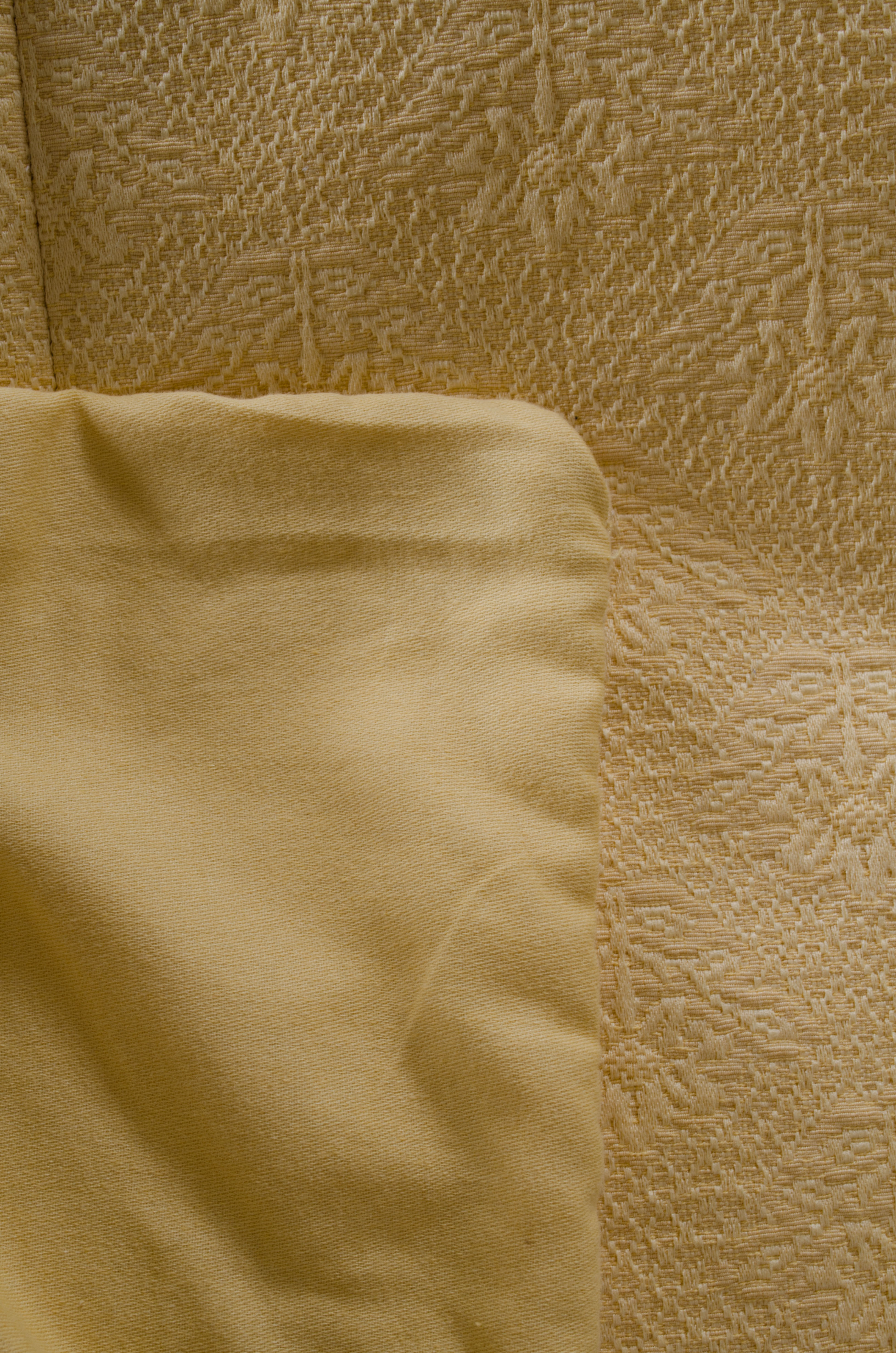 Custom Jee Jofa Coverlet And Floral Bedding