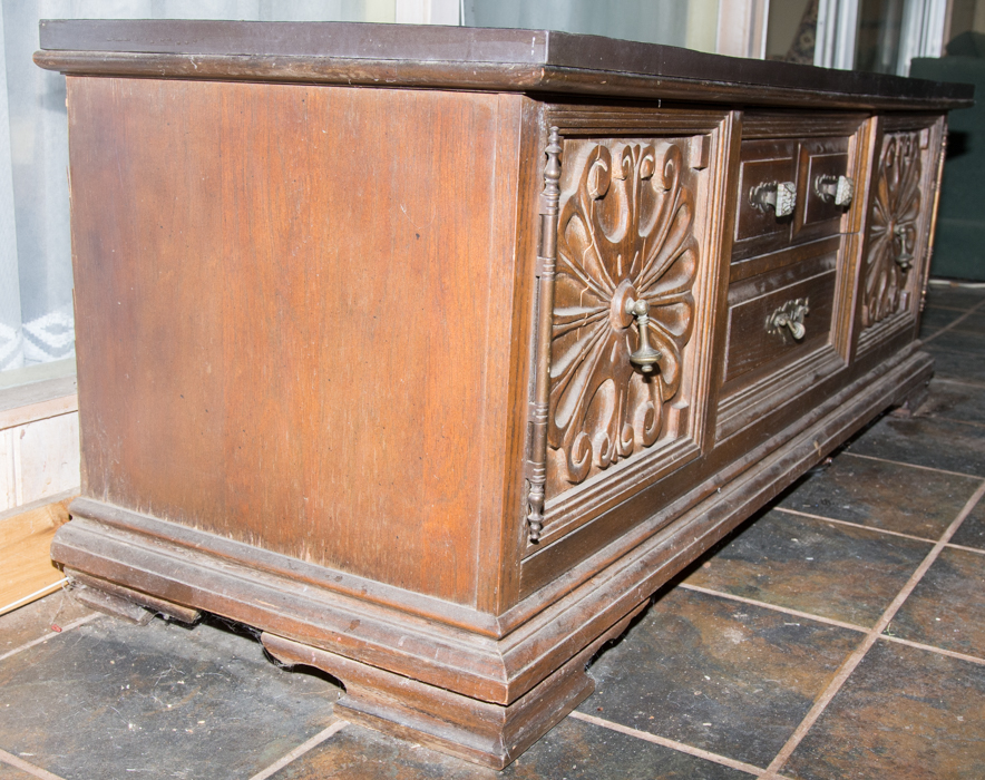 Tierra Buffet by Kent Coffey