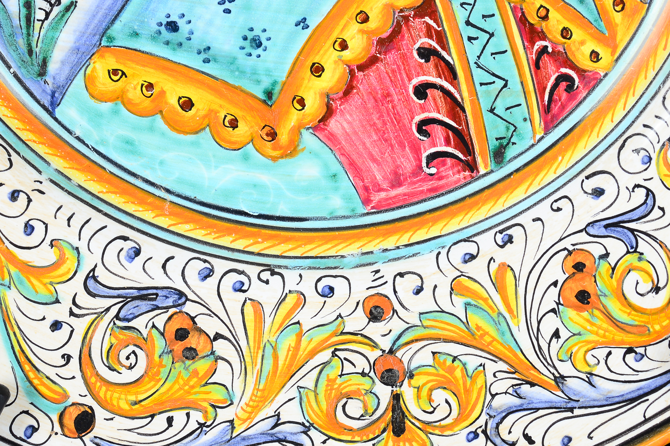 Pair of Handmade Deruta Majolica Style Painted Plates