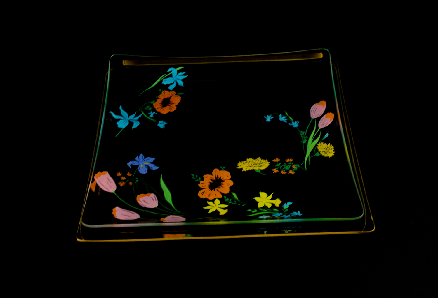 Collection of Mid-Century Modern Entertaining Pieces