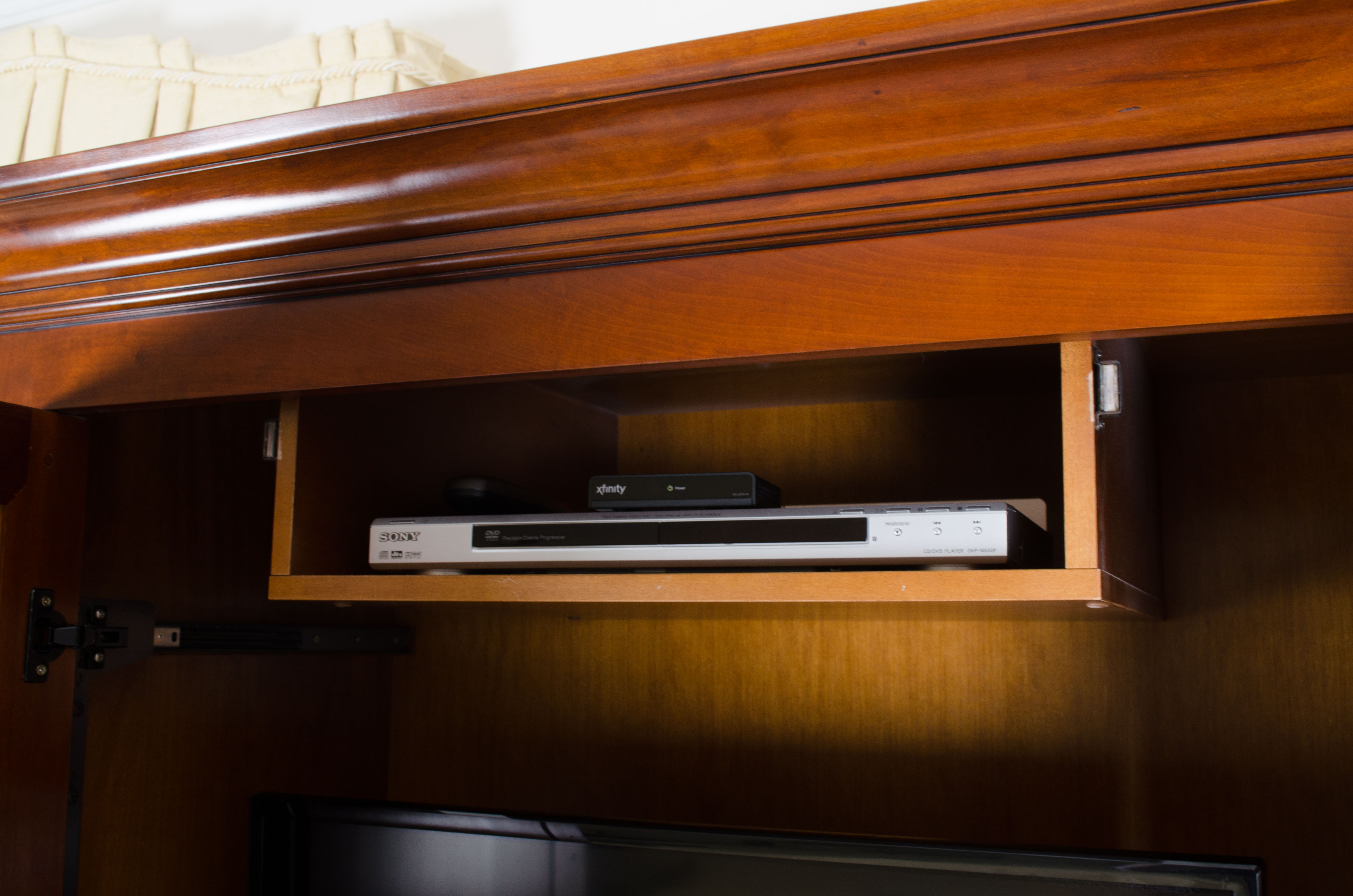 Grange "Provence" Entertainment Center