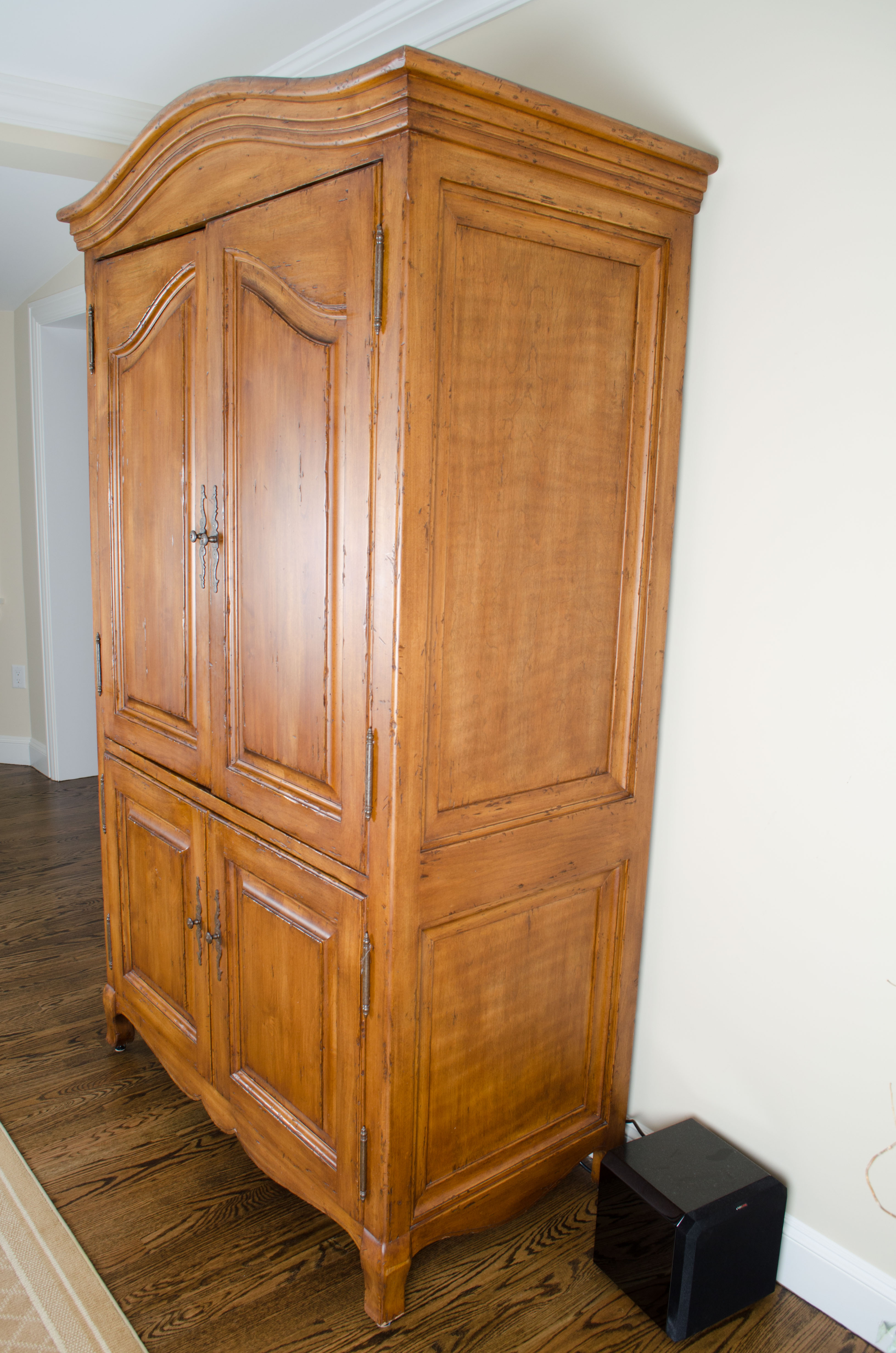 Fremarc Designs Entertainment Armoire