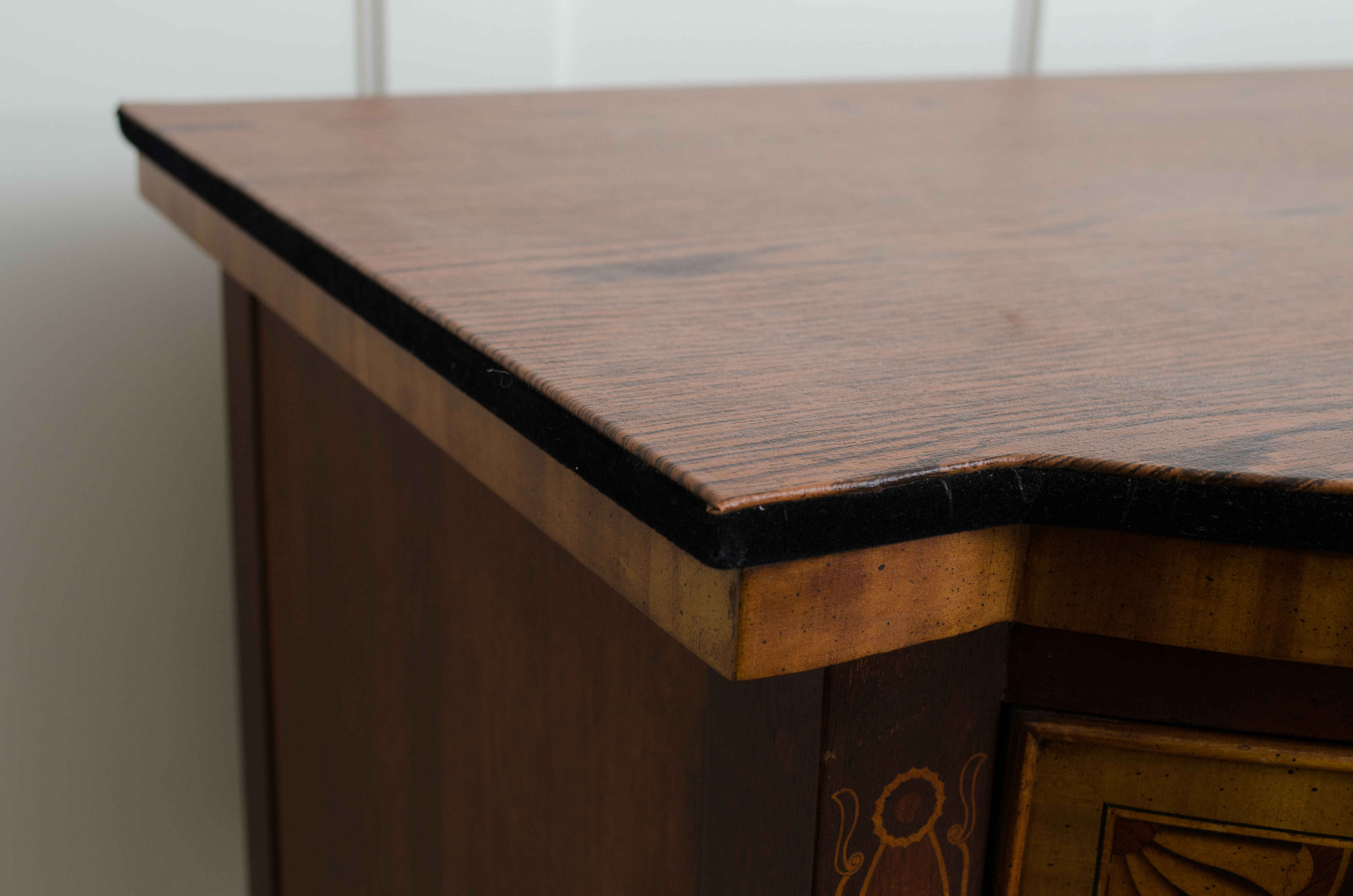 Wellington Hall Hepplewhite Style Sideboard