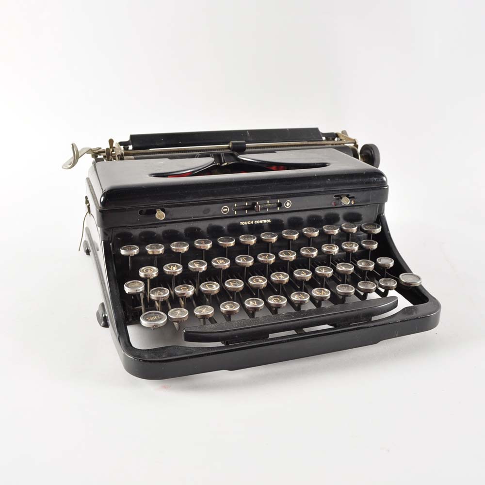 1930s Royal Portable Standard Typewriter