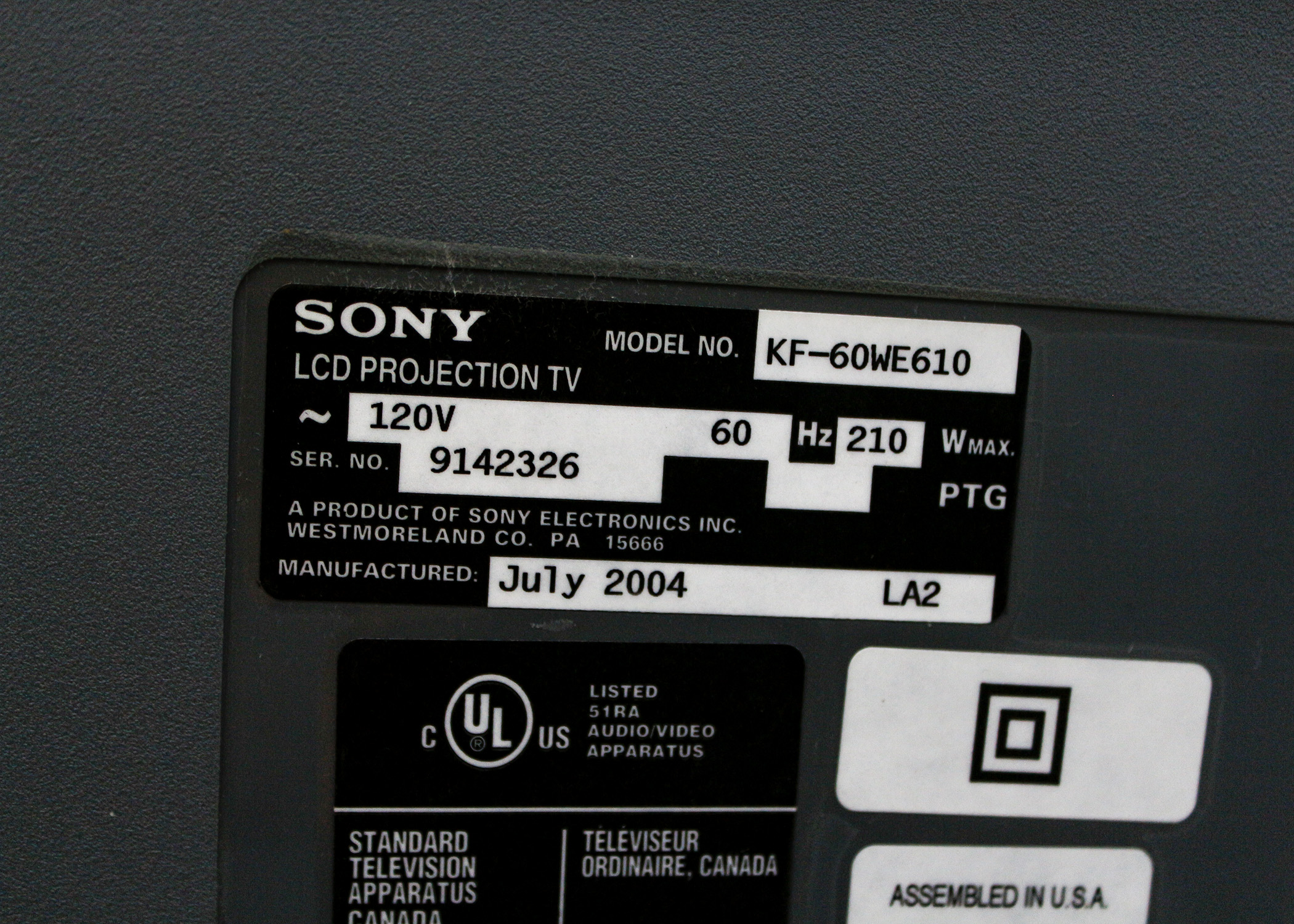 Sony Grand WEGA 60-Inch HDTV-Ready LCD Rear Projection TV with Remote