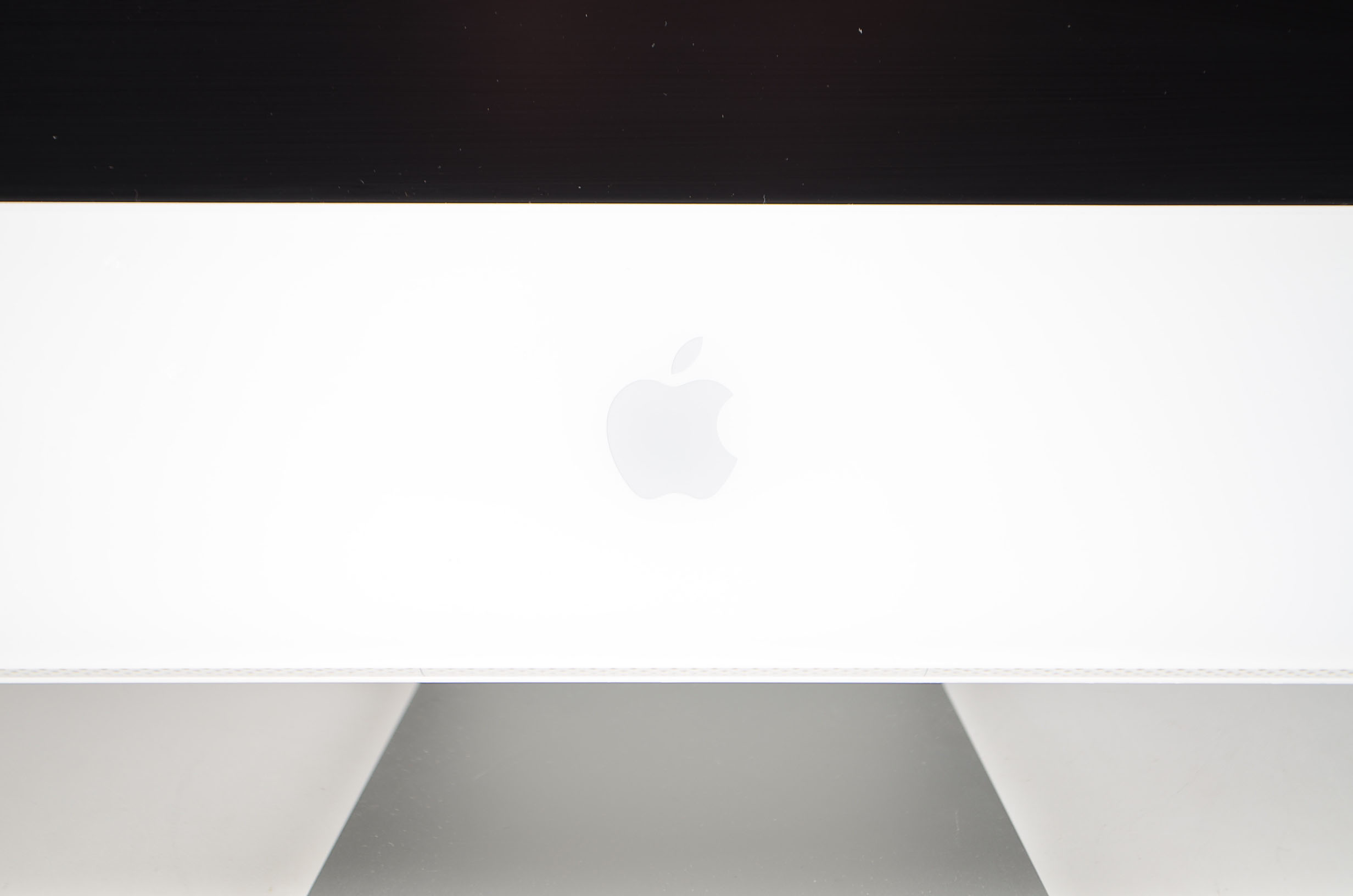 iMac Desktop in White
