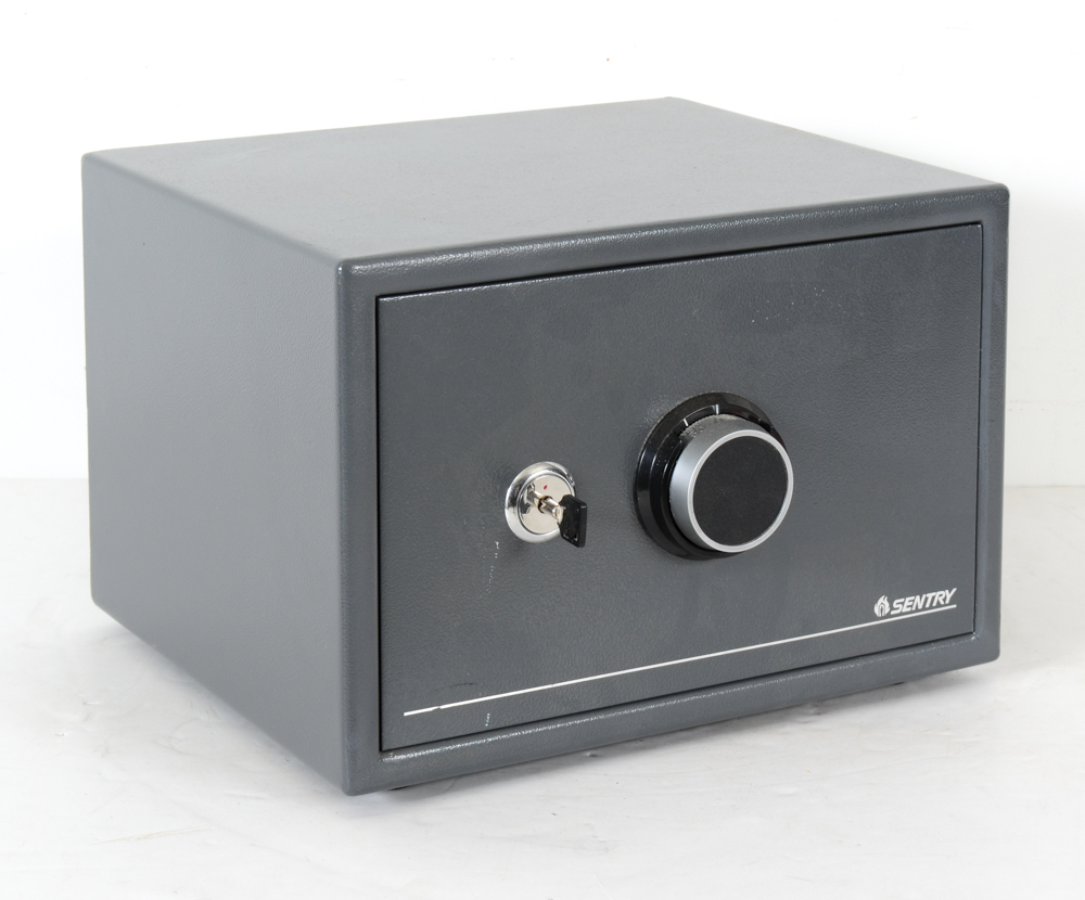 Sentry Combination/Key Security Safe