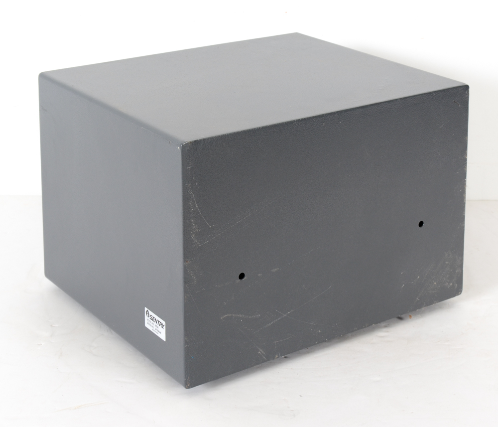 Sentry Combination/Key Security Safe